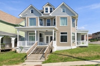 Building Photo - 308 Hill St