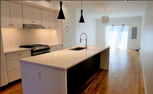 Building Photo - 2521 O St