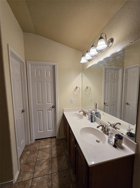 Building Photo - 1813 Slate Creek Dr
