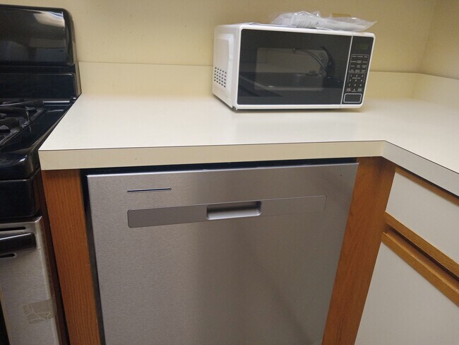 Building Photo - 54 W Cherry St