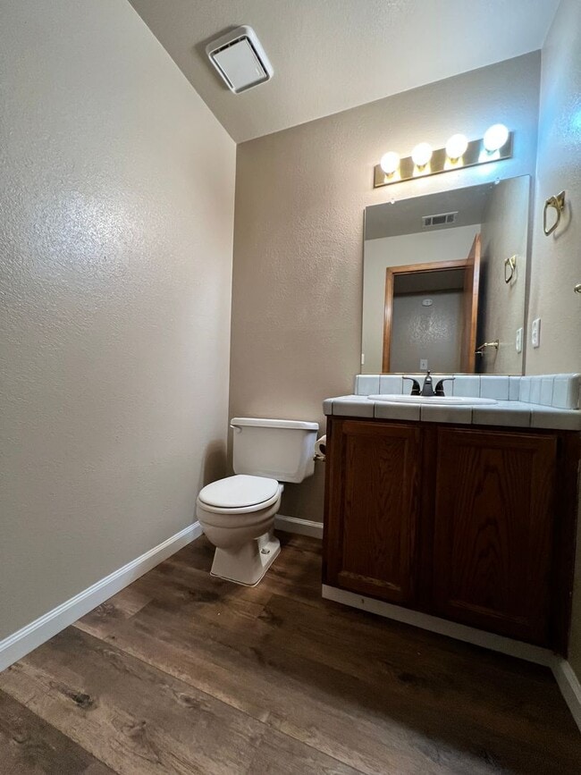 Building Photo - Beautiful 2 Story 5 BD 3 BA Home