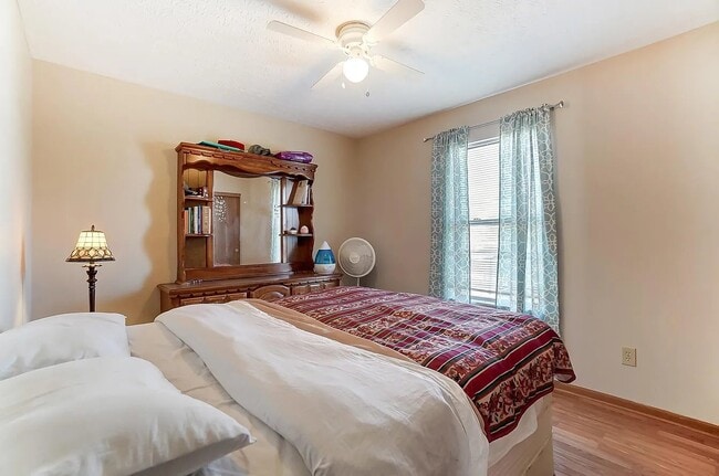 Building Photo - 4056 Brook Run Dr