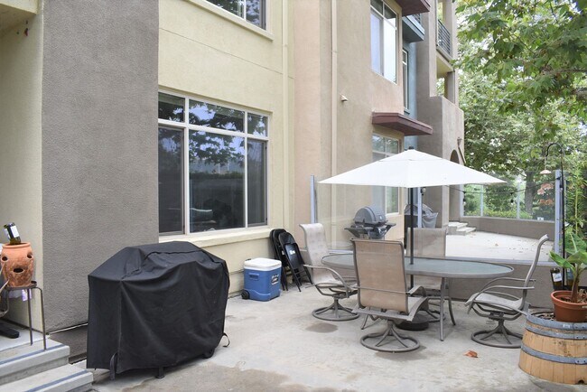 Building Photo - 8355 Station Village Ln