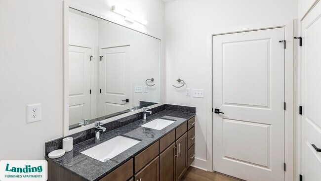 Building Photo - 170 Graphics Dr