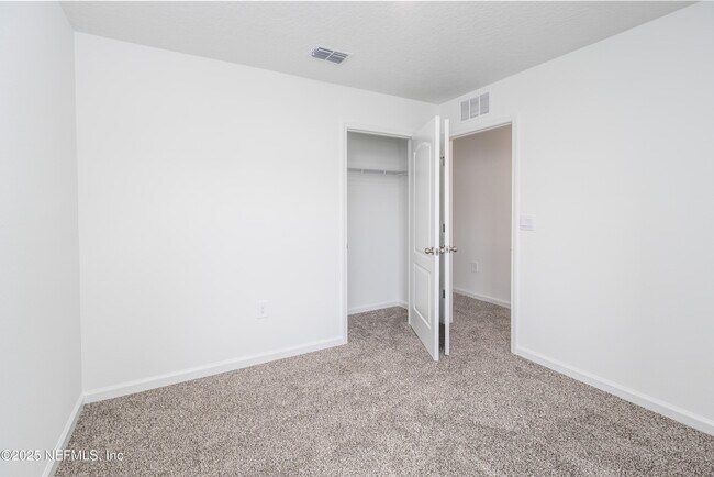 Building Photo - 243 Sage Br St