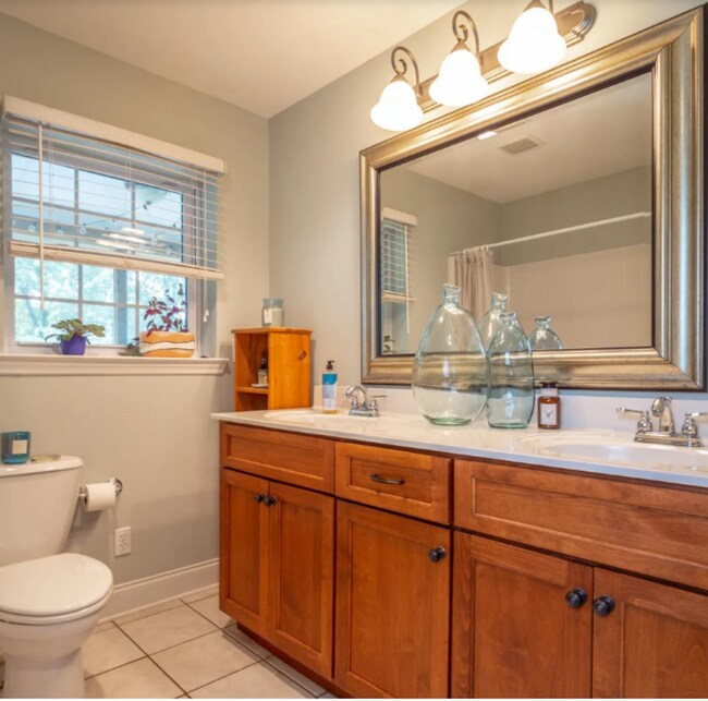 Building Photo - 437 Timberlinks Dr