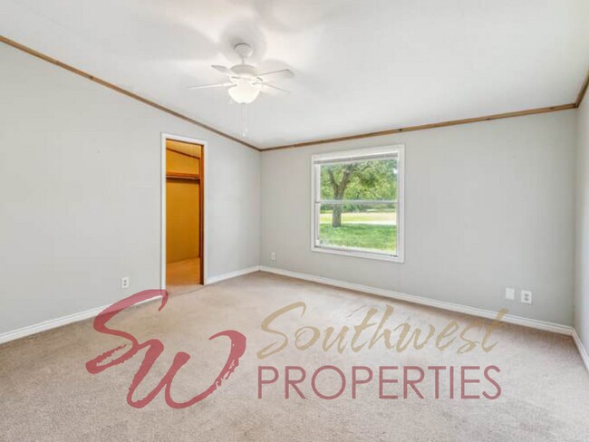 Building Photo - Beautiful Country Rental on Approximately 8 Acres Near Three Way