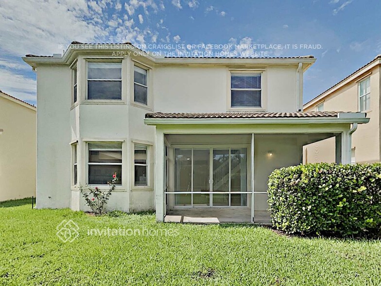 Building Photo - 1565 Fiddlewood Ct