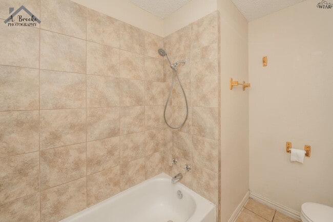 Building Photo - 1118 Crescent Ln