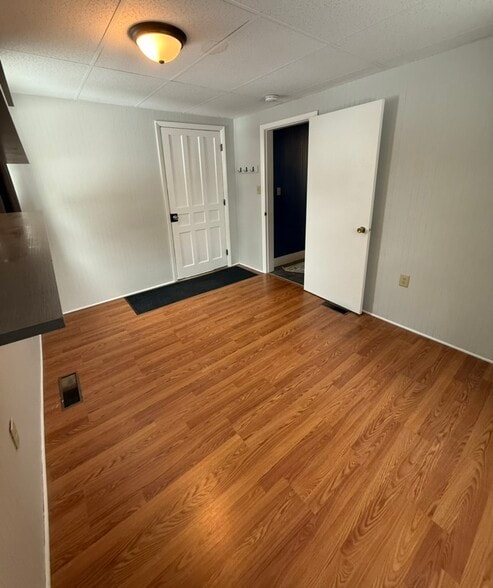 Building Photo - 7 Bacon St