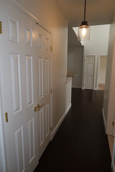Building Photo - 610 Prestwick Dr