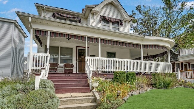 Building Photo - 230 N 19th St