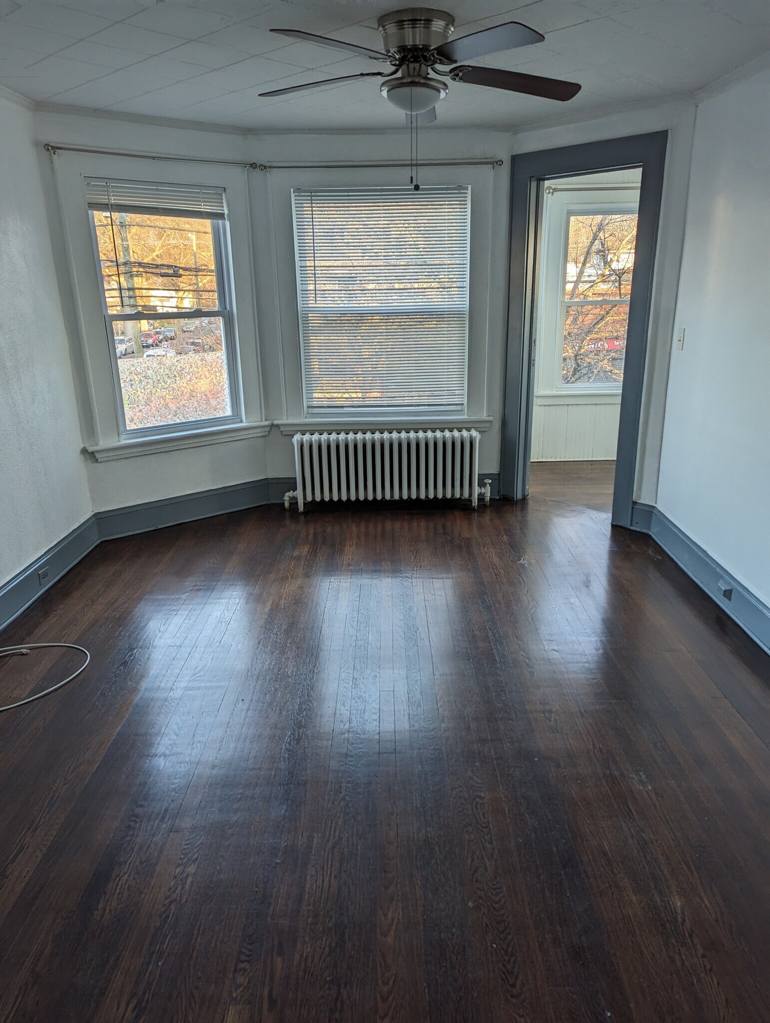 Building Photo - 2295 E Main St