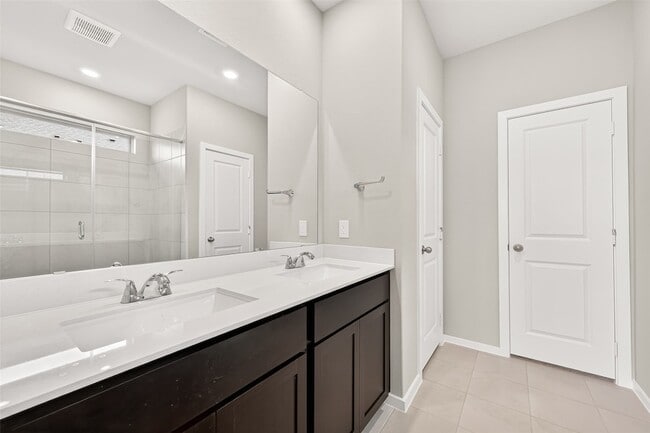 Building Photo - 5330 Buffalo Grass Ln