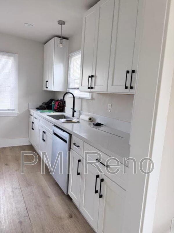 Building Photo - 613 E 2nd St