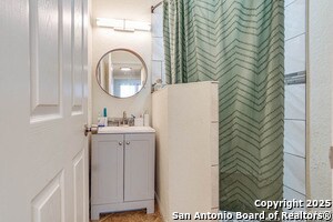 Building Photo - 1145 W Summit Ave.