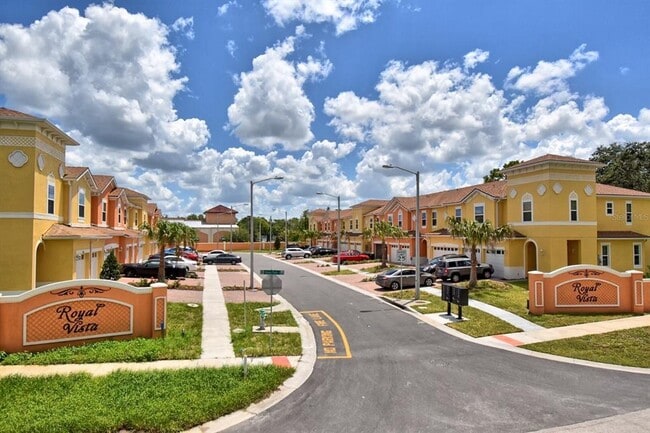 Building Photo - 2036 Royal Vista Ct