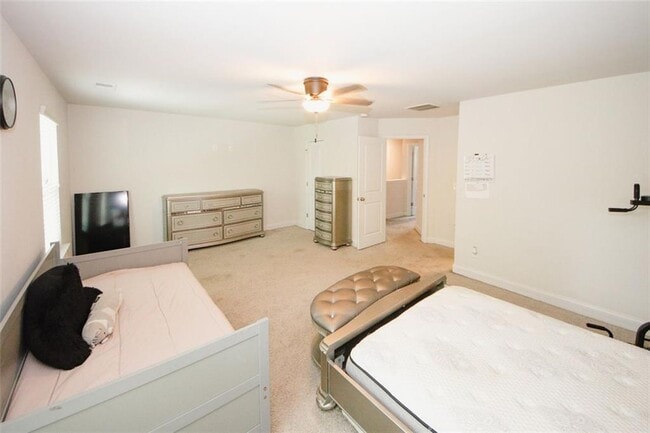 Building Photo - 10162 Benton Woods Dr