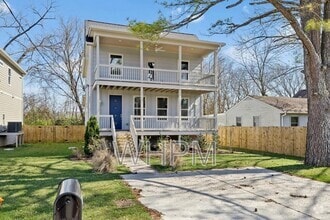 Building Photo - 2644 Miami Ave