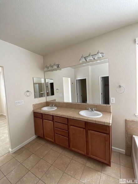 Building Photo - 7023 Cinder Village Dr