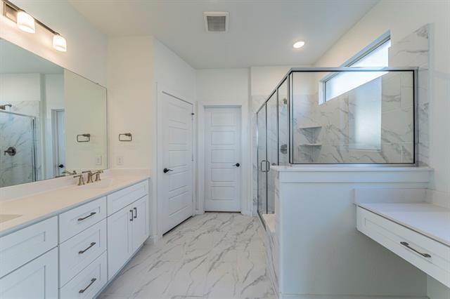 Building Photo - 1110 Stallion Ln