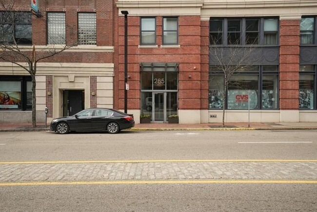 Building Photo - 285 Columbus Ave