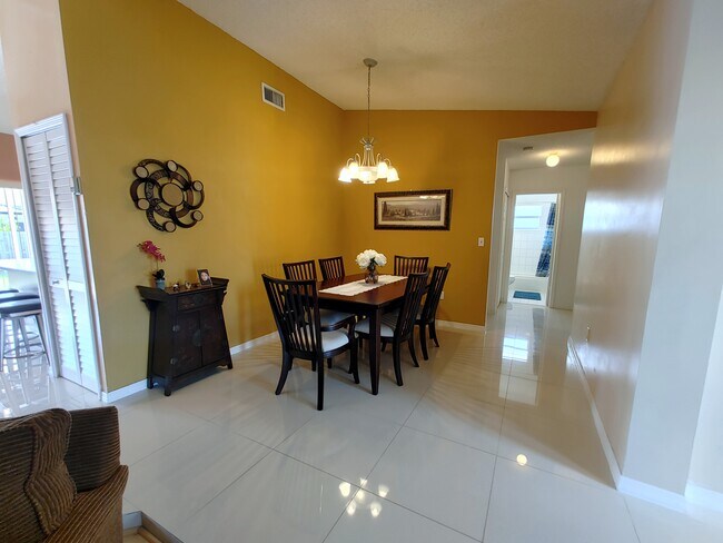 Building Photo - 894 NW 134th Pl