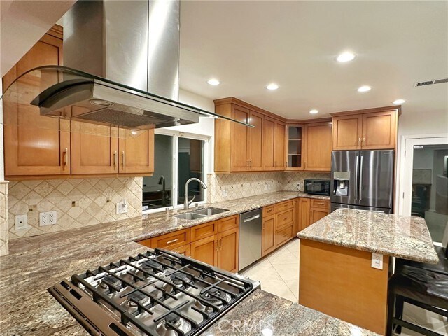 Building Photo - 5857 Balcom Ave