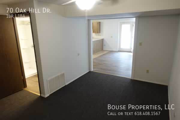 Building Photo - 70 Oak Hill Dr