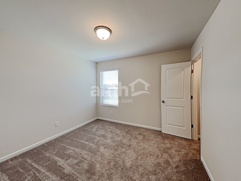 Building Photo - 4317 Fieldcrest Dr