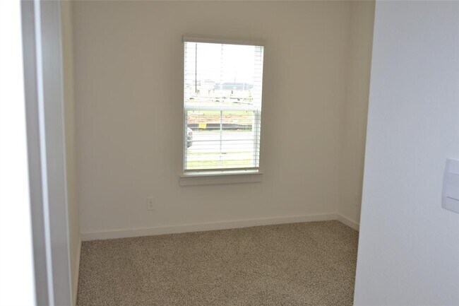 Building Photo - 1607 Portorosso Dr