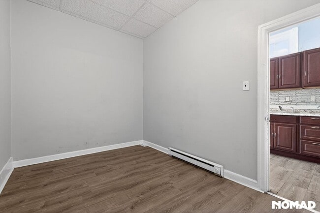 Building Photo - 200 Parker Ave