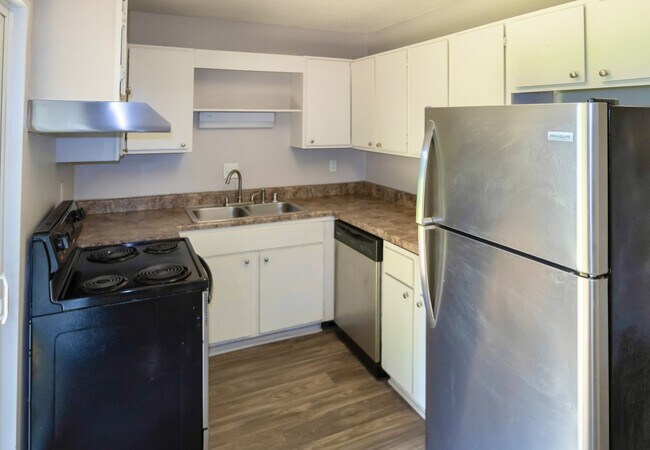 Building Photo - 1000 Beacon Pkwy E