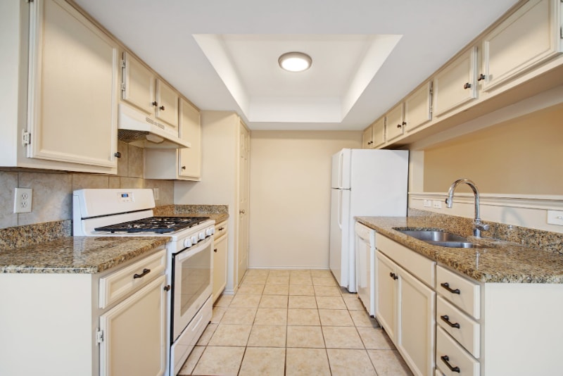 Building Photo - 619 Luther Dr