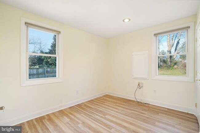 Building Photo - 6924 Kenfig Dr