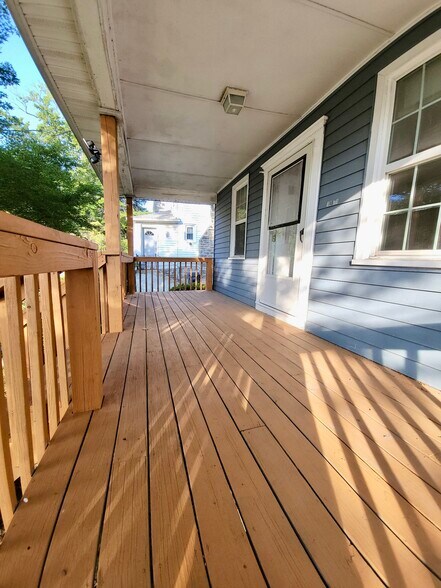 Building Photo - 1071 Tyson Ave