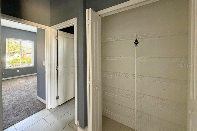 Building Photo - 2702 Scarborough Ct