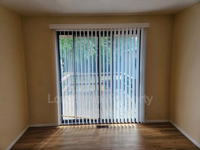 Building Photo - 911 NW 27th St