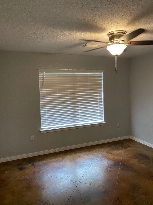 New Blinds - 25 Willow Ave