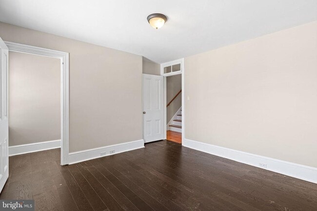 Building Photo - 161 Hermitage St