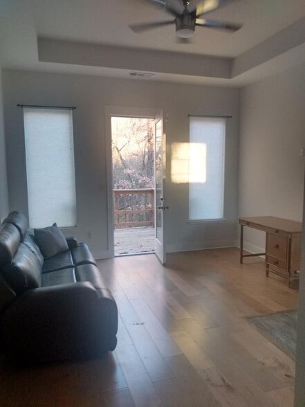 Building Photo - 761 Pearl Cove