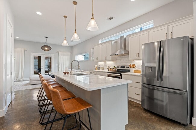 Building Photo - Beautiful Home in Nashville!