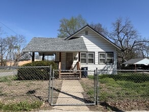 Building Photo - 5801 Wabash Ave