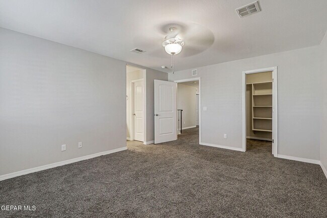 Building Photo - 261 Emerald Sun Dr