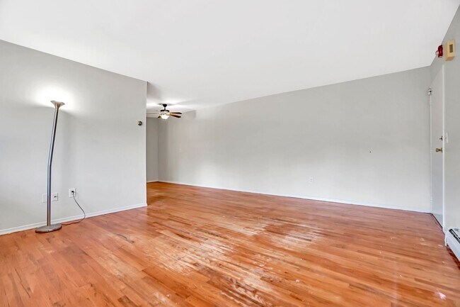 Building Photo - 55 Gill Ln