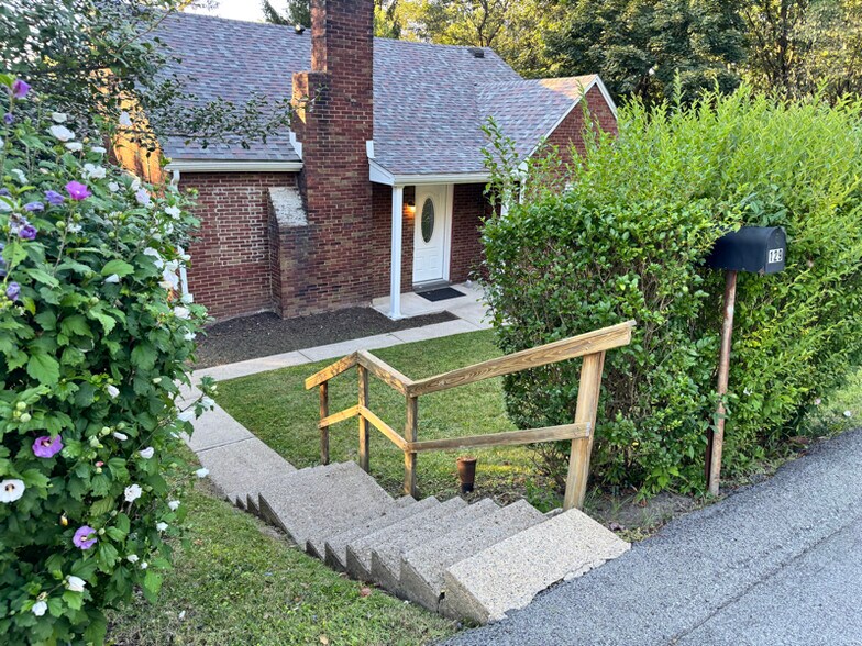 Building Photo - 129 Terrace Ct