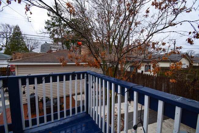 Building Photo - 4947 W Parker Ave