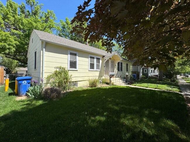 Building Photo - Great Duplex Unit near Downtown Loveland