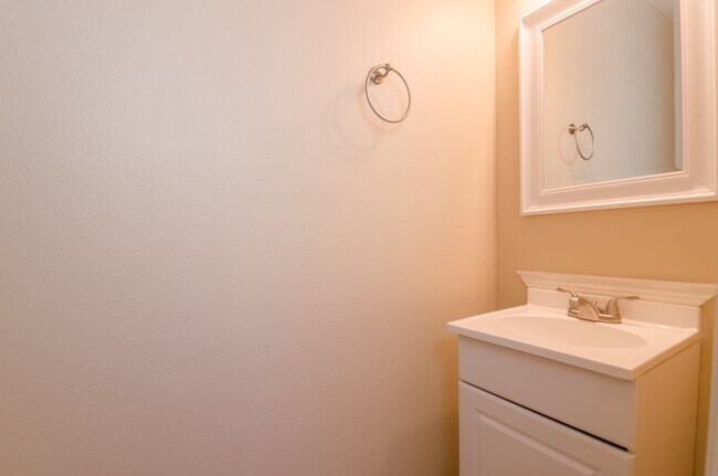 Building Photo - 6303 Veranda Green Trail