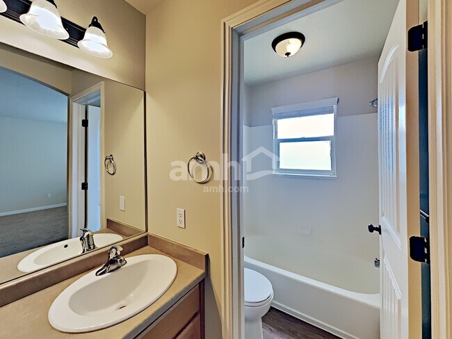 Building Photo - 4778 Wilson Way